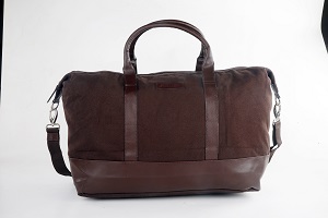 STEVE MADDEN DUFFLE BAG